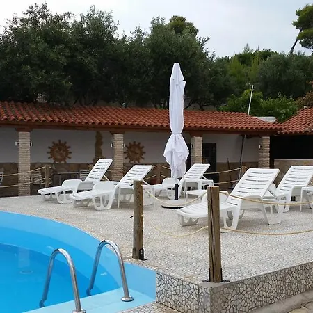 Gorgona * Aghios Emilianos (Peloponnese)